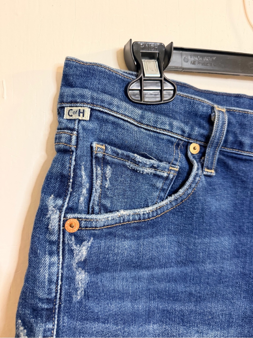 Citizens Of Humanity Dark Blue High-Rise Frayed Jean Shorts - Picture 4 of 9
